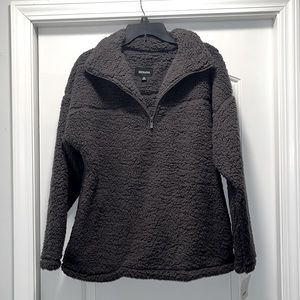 Zenana, NWT, sherpa, dark grey, half zip pullover with side pockets. Size medium